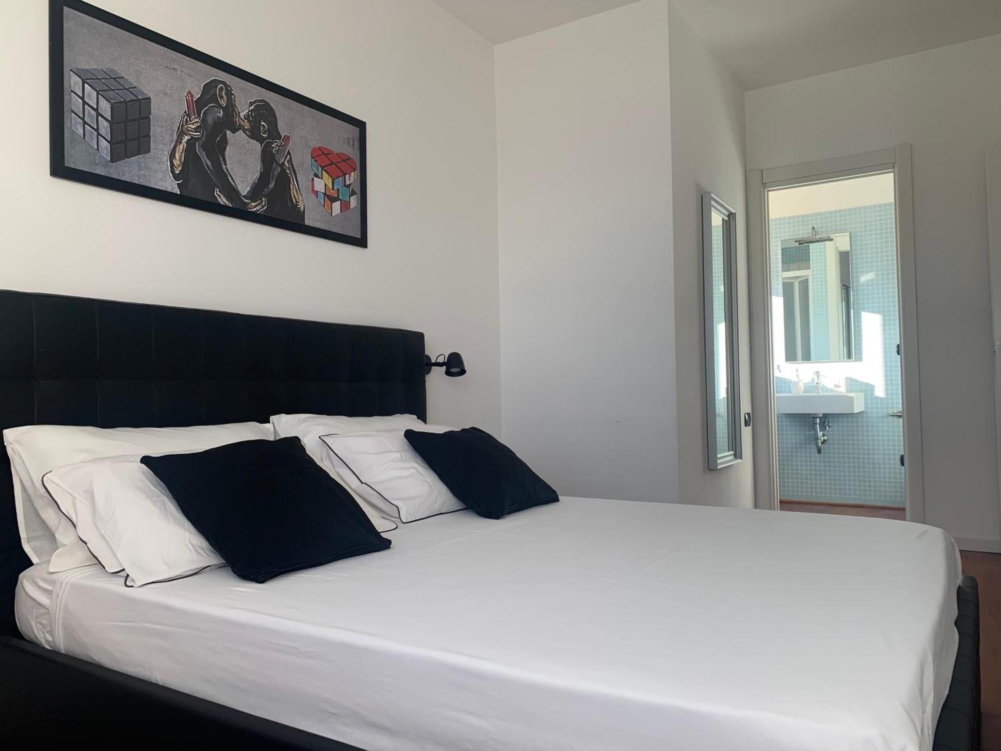 Apartment Attico Di Design Zona Navigli/moda,milano Mailand